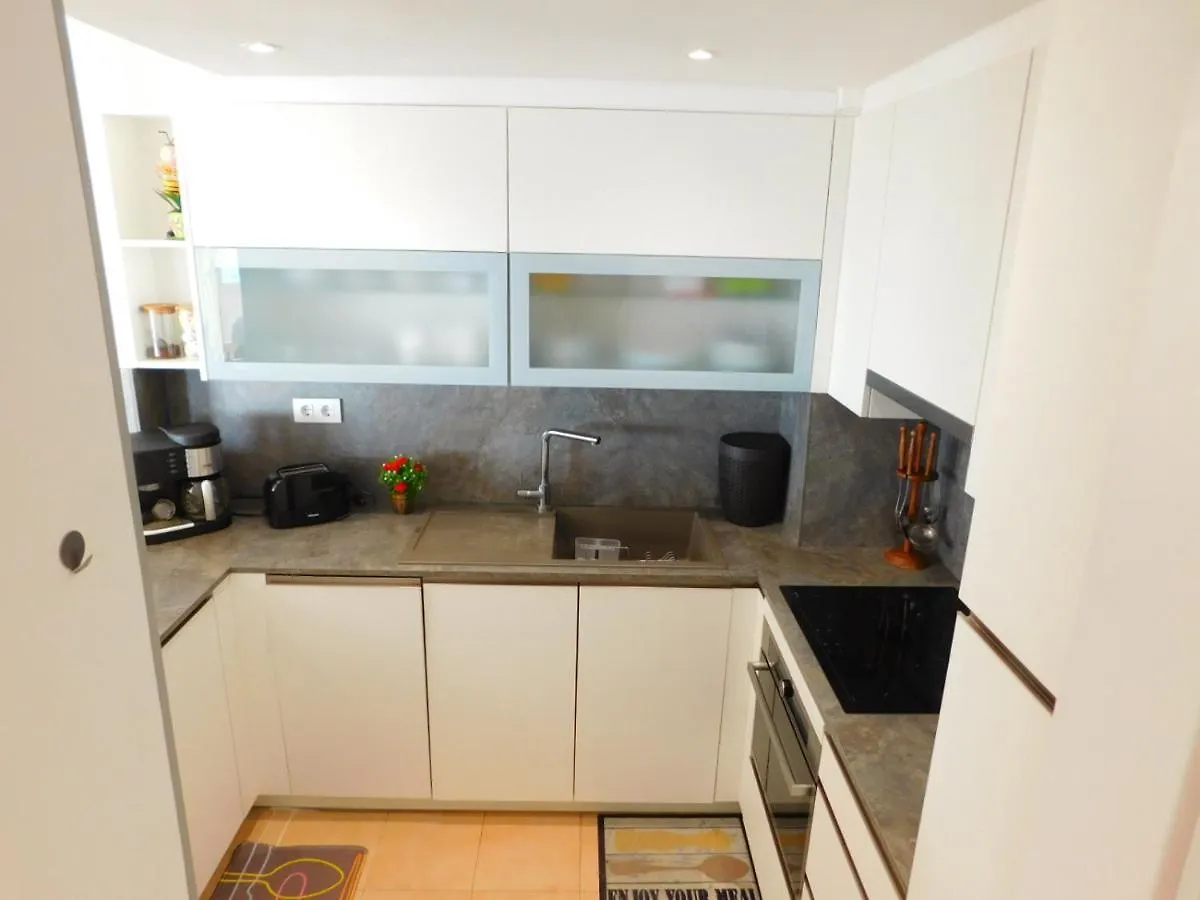Gmid Immo Apartamento Oasis Atico Roses 0*,  Spain